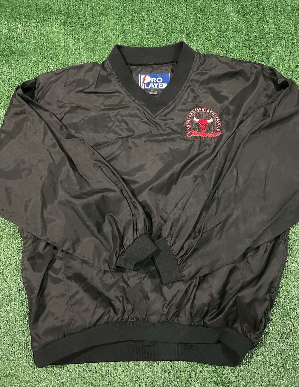 Pro Layer Chicago Bulls 1996 Eastern Conference Champions V-Neck Windbreaker Jac